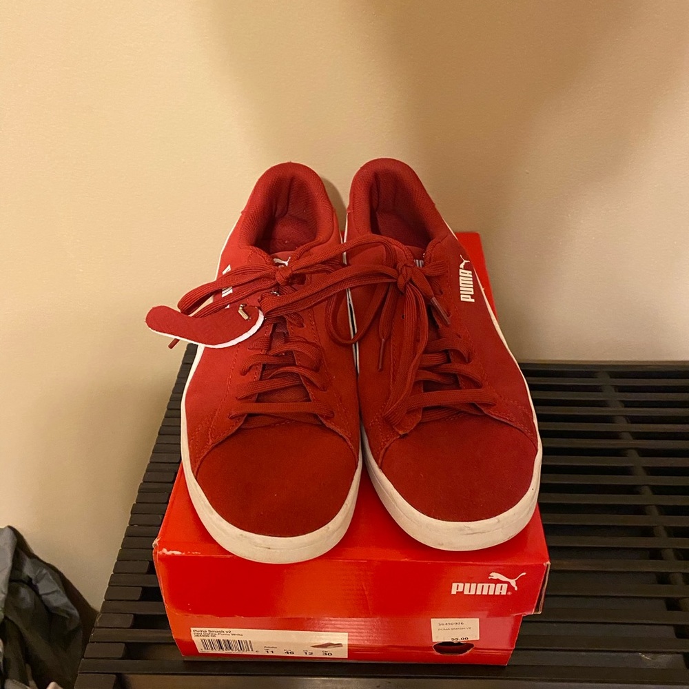 Red Pumas
